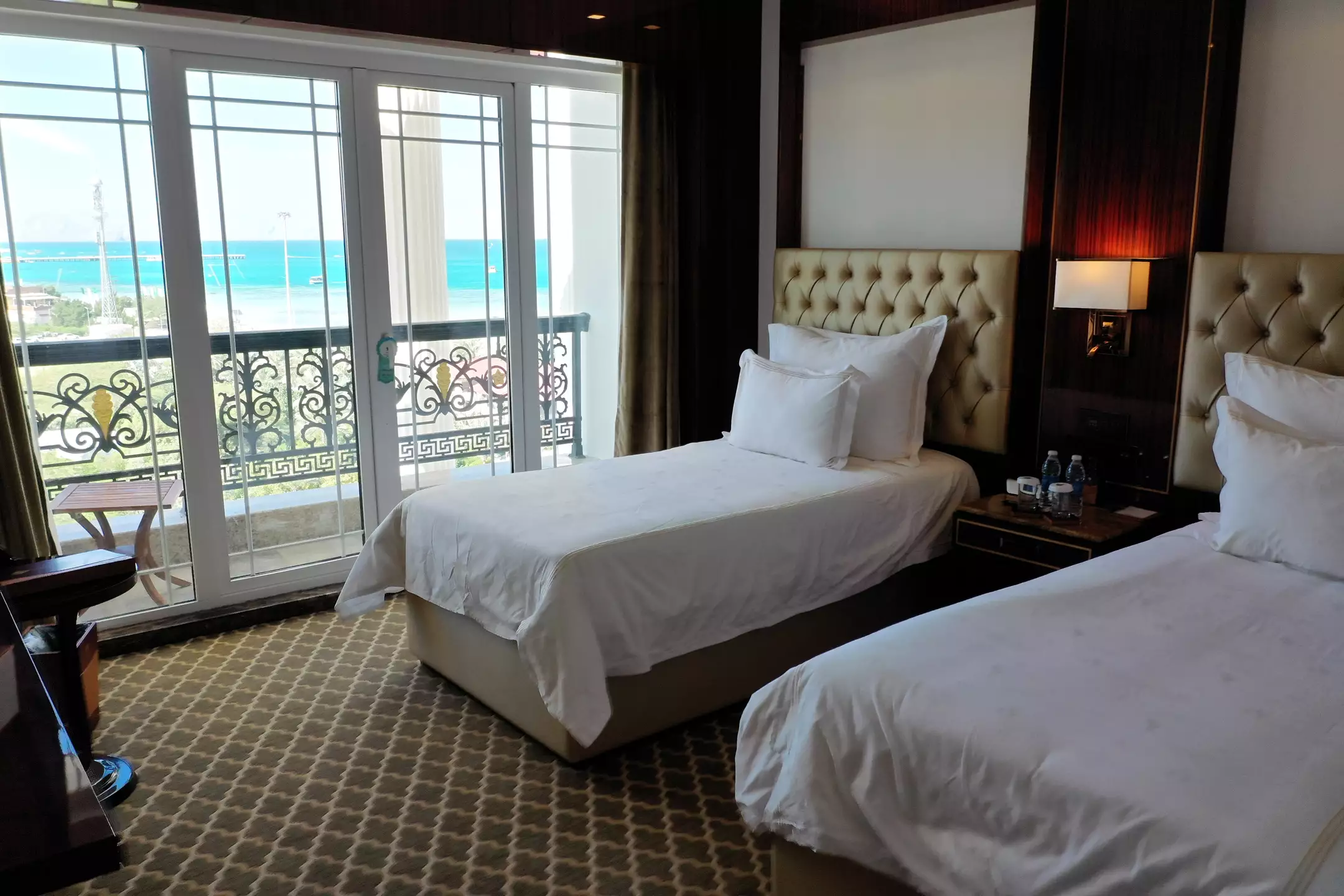 Alibaba https://cdn.alibaba.ir/ostorage/hotel-accommodation-images/6946773942794e78685ec594_اتاق دو نفره استاندارد (رو به دریا).webp